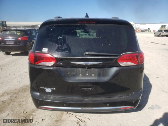 2019 Chrysler Pacifica Touring L with VIN 2C4RC1BG1KR698285, listed as a Copart auction lot 83982554 with 118,825 mi miles and Clean Title. Bid and sale history available at carsss.com. Image 6.