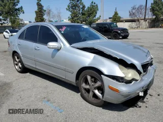 2004 Mercedes-Benz C 240 с VIN WDBRF61J94F503303, выставлен на аукционе Copart как лот 57877645 с пробегом 193 702 миль миль и Списание • Salvage title. История ставок и продаж доступна на DreamBid. Изображение 4.