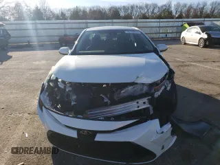 2022 Toyota Corolla LE with VIN 5YFEPMAE6NP386052, listed as a Copart auction lot 43145015 with 40,011 mi miles and Salvage Title. Bid and sale history available at carsss.com. Image 5.