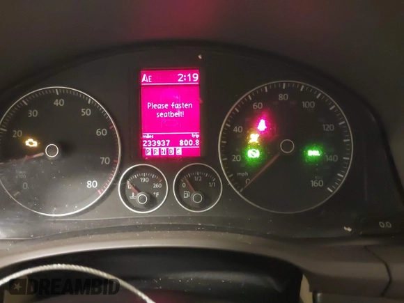 2005 Volkswagen Jetta 2.5L with VIN 3VWSF71K55M627164, listed as a IAAI auction lot 41472265 with 233,937 mi miles and . Bid and sale history available at DreamBid. Image 16.