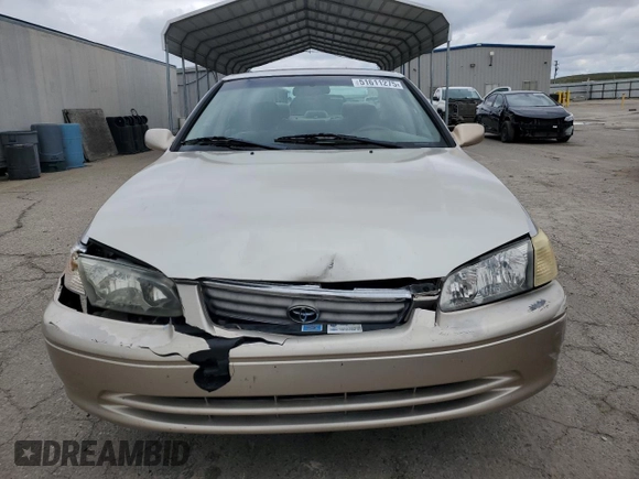 2000 Toyota Camry CE with VIN 4T1BG22K1YU621861, listed as a Copart auction lot 51611275 with 153,153 mi miles and Salvage Title. Bid and sale history available at carsss.com. Image 5.