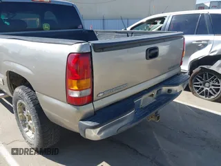 2000 Chevrolet Silverado 1500 LT with VIN 1GCEK19T2YE386163, listed as a IAAI auction lot 42229742 with 251,756 mi miles and . Bid and sale history available at DreamBid. Image 15.