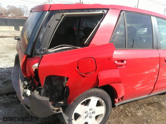 2005 Saturn VUE with VIN 5GZCZ63455S803403, listed as a IAAI auction lot 41816330 with 303,015 mi miles. Bid and sale history available at carsss.com. Image 6.
