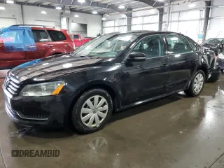 2013 Volkswagen Passat Wolfsburg Edition with VIN 1VWAP7A32DC099665, listed as a Copart auction lot 82558194 with 173,109 mi miles and Salvage Title. Bid and sale history available at carsss.com. Image 1.