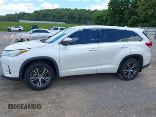 2017 Toyota Highlander LE with VIN 5TDBZRFH6HS456819, listed as a IAAI auction lot 42346004 with 113,152 mi miles and . Bid and sale history available at DreamBid. Image 14.