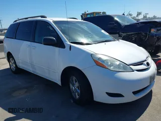 2010 Toyota Sienna CE with VIN 5TDKK4CC4AS293772, listed as a IAAI auction lot 39408854 with 118,238 mi miles. Bid and sale history available at carsss.com. Image 1.