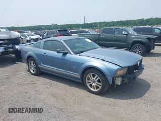 2005 Ford Mustang GT Deluxe with VIN 1ZVFT82H155144232, listed as a IAAI auction lot 42436544 with 91,107 mi miles and . Bid and sale history available at DreamBid. Image 1.