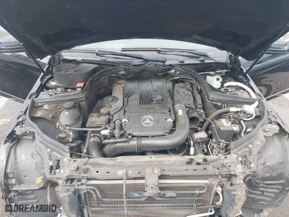 2013 Mercedes-Benz C-Class C 250 Sport with VIN WDDGF4HB4DA805824, listed as a IAAI auction lot 41885189 with 140,404 mi miles. Bid and sale history available at carsss.com. Image 10.