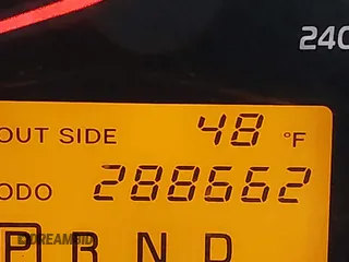 2007 Toyota RAV4 with VIN JTMBK33V675027230, listed as a IAAI auction lot 40697729 with 288,662 mi miles. Bid and sale history available at carsss.com. Image 15.