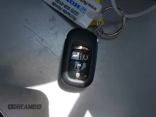 2025 Honda Pilot EX-L z VIN 5FNYG2H43SB010172, wystawiony jako IAAI lot #42262312 z przebiegiem 9 853 mil mil oraz . Historia ofert i sprzedaży dostępna na DreamBid. Obrazek 11.