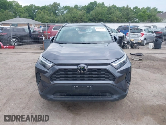 2024 Toyota RAV4 XLE with VIN 2T3P1RFV4RC463790, listed as a IAAI auction lot 42450962 with 22,918 mi miles and . Bid and sale history available at DreamBid. Image 12.