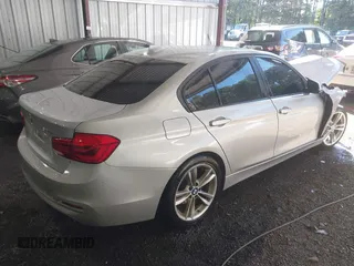 2016 BMW 3 Series 320i with VIN WBA8E1G54GNT37552, listed as a IAAI auction lot 40307022 with 150,516 mi miles and . Bid and sale history available at carsss.com. Image 4.