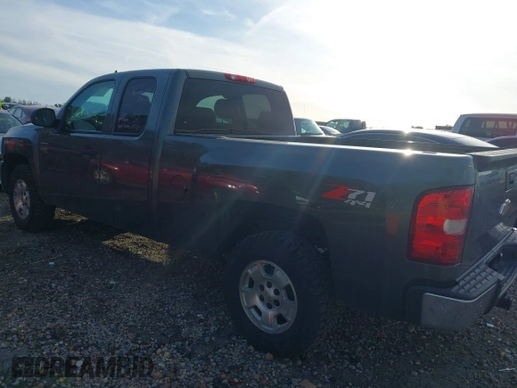 2011 Chevrolet Silverado 1500 LT with VIN 1GCRKSE31BZ279036, listed as a IAAI auction lot 41597291 with 293,576 mi miles and . Bid and sale history available at DreamBid. Image 3.