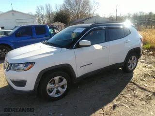 2018 Jeep Compass Latitude with VIN 3C4NJCBB4JT263261, listed as a IAAI auction lot 41862332 with 102,617 mi miles. Bid and sale history available at carsss.com. Image 17.