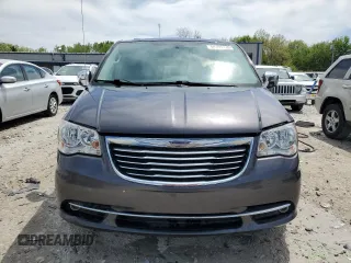 2015 Chrysler Town & Country Touring L z VIN 2C4RC1CG4FR619860, wystawiony jako Copart lot #56395775 z przebiegiem 193 332 mil mil oraz Czysty tytuł • Clean title. Historia ofert i sprzedaży dostępna na DreamBid. Obrazek 5.