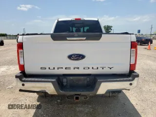 2017 Ford F-250 Lariat with VIN 1FT7W2BT2HEB68950, listed as a Copart auction lot 60847995 with 217,292 mi miles and Clean title. Bid and sale history available at DreamBid. Image 6.