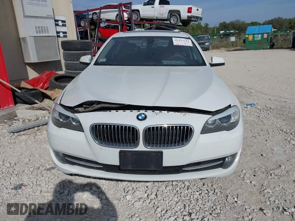 2013 BMW 5 Series 535i xDrive z VIN WBAFU7C59DDU76175, wystawiony jako IAAI lot #41433212 z przebiegiem 108 175 mil mil oraz . Historia ofert i sprzedaży dostępna na DreamBid. Obrazek 13.