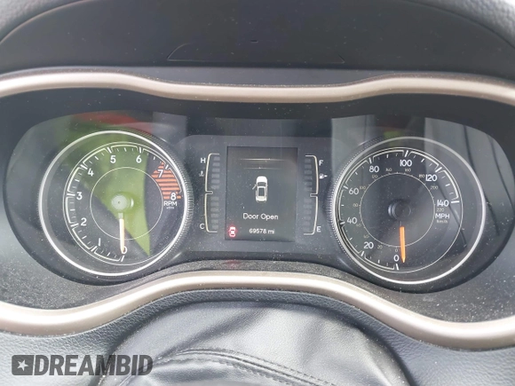 2016 Jeep Cherokee Latitude with VIN 1C4PJMCS8GW157492, listed as a IAAI auction lot 42013292 with 69,578 mi miles. Bid and sale history available at carsss.com. Image 7.
