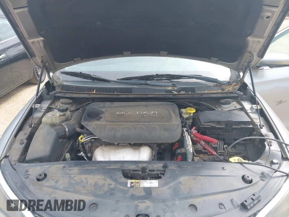 2015 Chrysler 200 Limited with VIN 1C3CCCAB6FN724992, listed as a IAAI auction lot 42051813 with 280,060 mi miles. Bid and sale history available at carsss.com. Image 10.