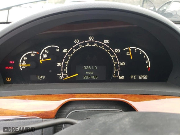 2006 Mercedes-Benz S-Class 3.7L with VIN WDBNF67J06A472724, listed as a Copart auction lot 44446425 with 207,405 mi miles and Salvage Title. Bid and sale history available at carsss.com. Image 9.