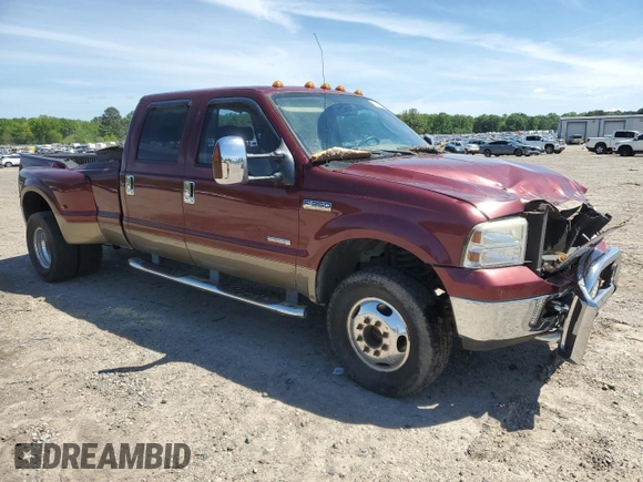 2006 Ford F-350 XL с VIN 1FTWW33PX6EB60028, выставлен на аукционе Copart как лот 53904025 с пробегом 245 305 миль миль и Списание • Salvage title. История ставок и продаж доступна на DreamBid. Изображение 4.