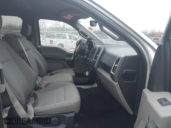 2016 Ford F-150 XLT with VIN 1FTEX1EP7GFA52018, listed as a IAAI auction lot 41989955 with 121,867 mi miles. Bid and sale history available at carsss.com. Image 5.