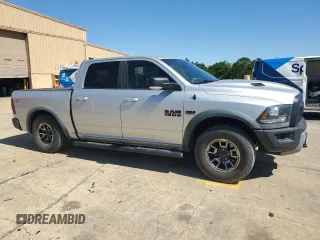 2017 Ram 1500 Rebel z VIN 1C6RR7YT4HS531035, wystawiony jako Copart lot #57652345 z przebiegiem 130 013 mil mil oraz Czysty tytuł • Clean title. Historia ofert i sprzedaży dostępna na DreamBid. Obrazek 4.