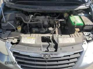 2005 Chrysler Town & Country Touring with VIN 2C4GP54L85R390595, listed as a Copart auction lot 53568185 with 177,250 mi miles and Salvage Title. Bid and sale history available at carsss.com. Image 12.