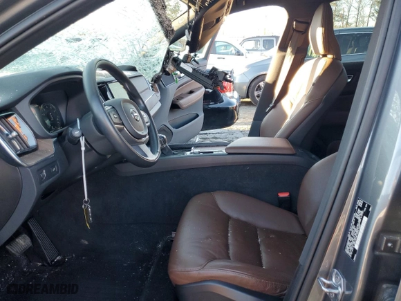 2021 Volvo XC60 Momentum with VIN YV4A22RKXM1684809, listed as a Copart auction lot 86790664 with 32,070 mi miles and Salvage Title. Bid and sale history available at carsss.com. Image 7.