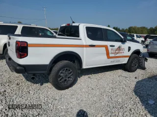 2024 Ford Ranger XLT with VIN 1FTER4HH4RLE03987, listed as a Copart auction lot 71187974 with 5,420 mi miles and Salvage Title. Bid and sale history available at carsss.com. Image 3.