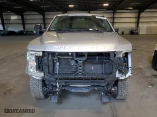 2019 Ford Super Duty F-250 SRW XL with VIN 1FT7W2B65KEE27240, listed as a Copart auction lot 45207375 with 138,474 mi miles and Salvage Title. Bid and sale history available at carsss.com. Image 5.