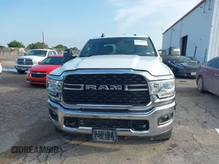 2024 Ram 2500 Big Horn with VIN 3C6UR5DLXRG296296, listed as a IAAI auction lot 42460247 with 56,093 mi miles and . Bid and sale history available at DreamBid. Image 12.