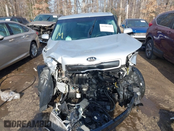 2015 Kia Soul + with VIN KNDJP3A51F7813052, listed as a IAAI auction lot 41186412 with 1 mi miles. Bid and sale history available at carsss.com. Image 12.