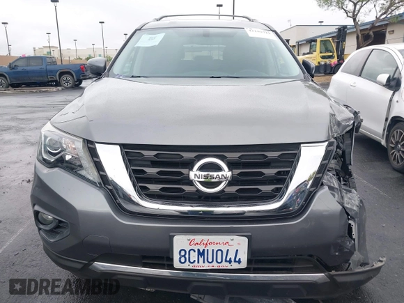 2018 Nissan Pathfinder S z VIN 5N1DR2MN2JC621860, wystawiony jako IAAI lot #42192719 z przebiegiem 52 762 mil mil oraz . Historia ofert i sprzedaży dostępna na DreamBid. Obrazek 13.