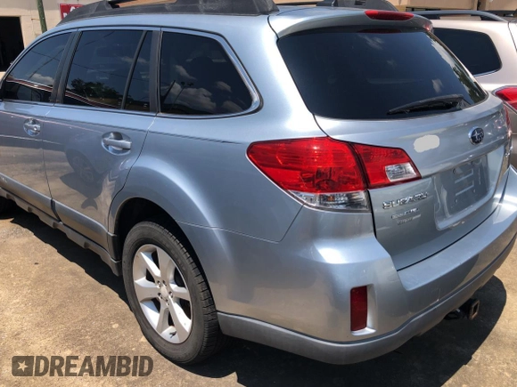 2014 Subaru Outback Premium z VIN 4S4BRCCC5E3201769, wystawiony jako Copart lot #66503765 z przebiegiem 172 183 mil mil oraz Czysty tytuł • Clean title. Historia ofert i sprzedaży dostępna na DreamBid. Obrazek 3.