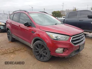 2019 Ford Escape SE with VIN 1FMCU0GD6KUB58201, listed as a IAAI auction lot 41433918 with 162,580 mi miles. Bid and sale history available at carsss.com. Image 1.