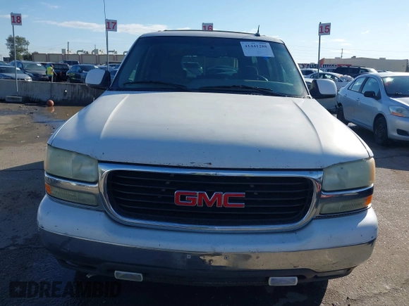 2005 GMC Yukon XL SLT with VIN 3GKEC16Z85G122203, listed as a IAAI auction lot 41441288 with 186,612 mi miles. Bid and sale history available at carsss.com. Image 11.