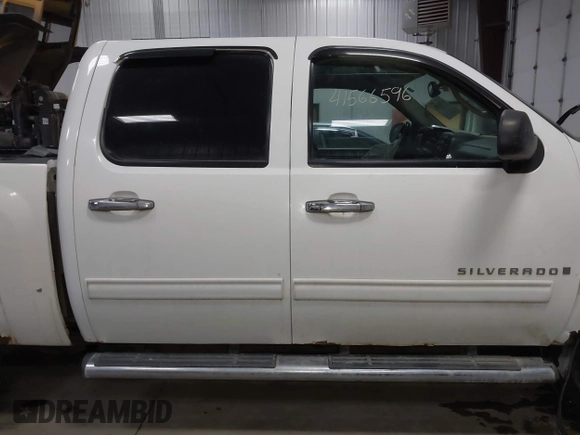 2009 Chevrolet Silverado 1500 LT with VIN 3GCEK23MX9G276690, listed as a IAAI auction lot 41566596 with 184,383 mi miles and . Bid and sale history available at DreamBid. Image 14.