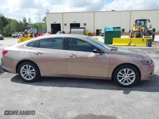 2018 Chevrolet Malibu LT with VIN 1G1ZD5ST1JF208525, listed as a IAAI auction lot 42055307 with 109,147 mi miles. Bid and sale history available at carsss.com. Image 13.