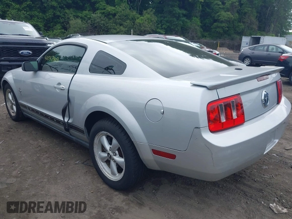 2008 Ford Mustang Deluxe with VIN 1ZVHT80N785160327, listed as a IAAI auction lot 42547909 with 113,654 mi miles and . Bid and sale history available at DreamBid. Image 3.