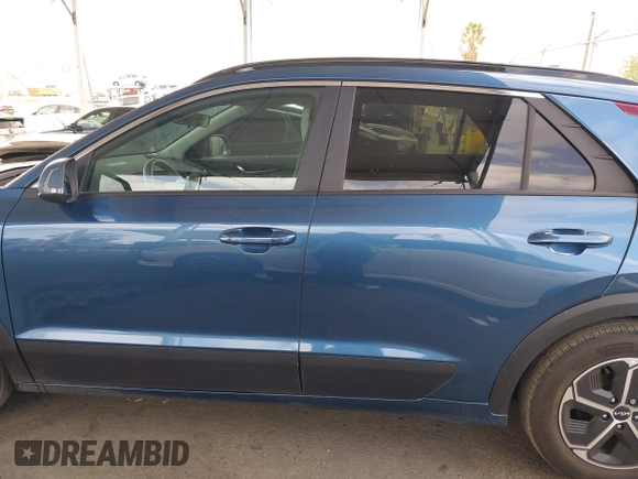 2023 Kia Niro EX with VIN KNDCR3LEXP5101684, listed as a IAAI auction lot 41893043 with 12,561 mi miles. Bid and sale history available at carsss.com. Image 15.