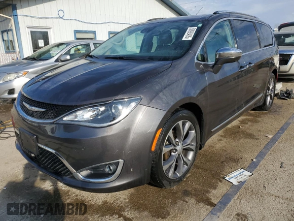 2017 Chrysler Pacifica Limited with VIN 2C4RC1GG2HR836062, listed as a Copart auction lot 50992405 with 135,333 mi miles and Salvage Title. Bid and sale history available at DreamBid. Image 1.