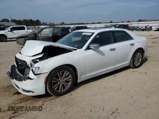 2015 Chrysler 300 C with VIN 2C3CCAEG8FH779544, listed as a Copart auction lot 43502425 with 157,277 mi miles and Salvage Title. Bid and sale history available at carsss.com. Image 1.