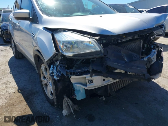 2016 Ford Escape SE with VIN 1FMCU0G96GUA99637, listed as a IAAI auction lot 41851586 with 61,143 mi miles. Bid and sale history available at carsss.com. Image 6.