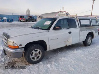 1997 Dodge Dakota with VIN 1B7GL23X8VS140609, listed as a IAAI auction lot 41260128 with 179,609 mi miles. Bid and sale history available at carsss.com. Image 6.