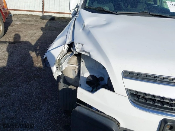 2014 Chevrolet Captiva Sport Fleet LS with VIN 3GNAL2EK7ES621566, listed as a IAAI auction lot 41624388 with 113,551 mi miles. Bid and sale history available at carsss.com. Image 6.
