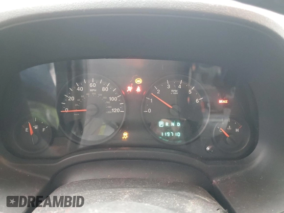 2011 Jeep Patriot Sport z VIN 1J4NT1GBXBD289100, wystawiony jako Copart lot #58624415 z przebiegiem 119 710 mil mil oraz Czysty tytuł • Clean title. Historia ofert i sprzedaży dostępna na DreamBid. Obrazek 9.