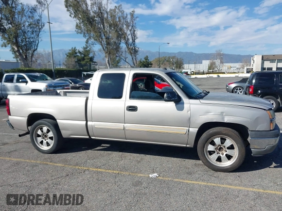 2005 Chevrolet Silverado 1500 LS with VIN 2GCEC19T051261530, listed as a IAAI auction lot 41624941 with 246,685 mi miles. Bid and sale history available at carsss.com. Image 13.