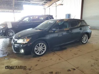2013 Lexus CT 200h z VIN JTHKD5BH2D2162914, wystawiony jako Copart lot #45726935 z przebiegiem 149 687 mil mil oraz Szkody całkowita. Historia ofert i sprzedaży dostępna na DreamBid. Obrazek 1.
