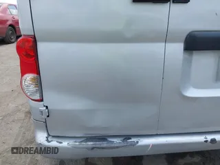 2014 Nissan NV200 S z VIN 3N6CM0KN4EK691833, wystawiony jako IAAI lot #42421018 z przebiegiem 103 699 mil mil oraz . Historia ofert i sprzedaży dostępna na DreamBid. Obrazek 12.